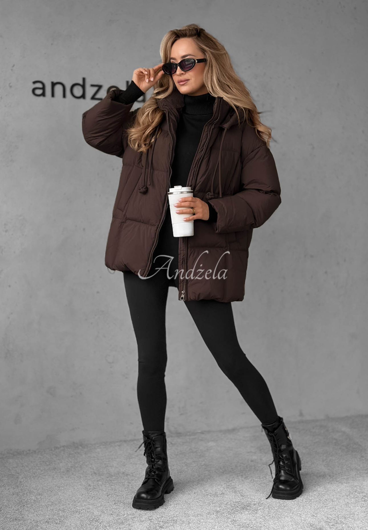 Páperová bunda s kapucňou The Best Way čokoládová