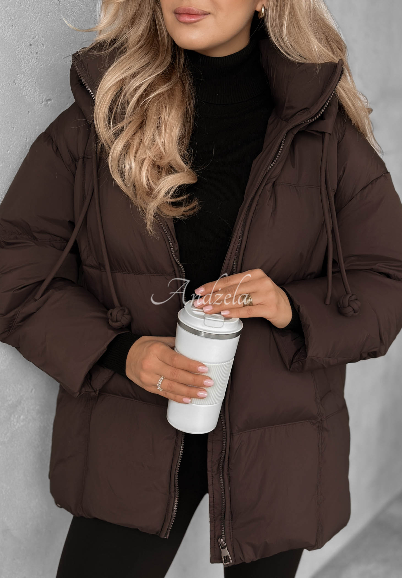 Páperová bunda s kapucňou The Best Way čokoládová