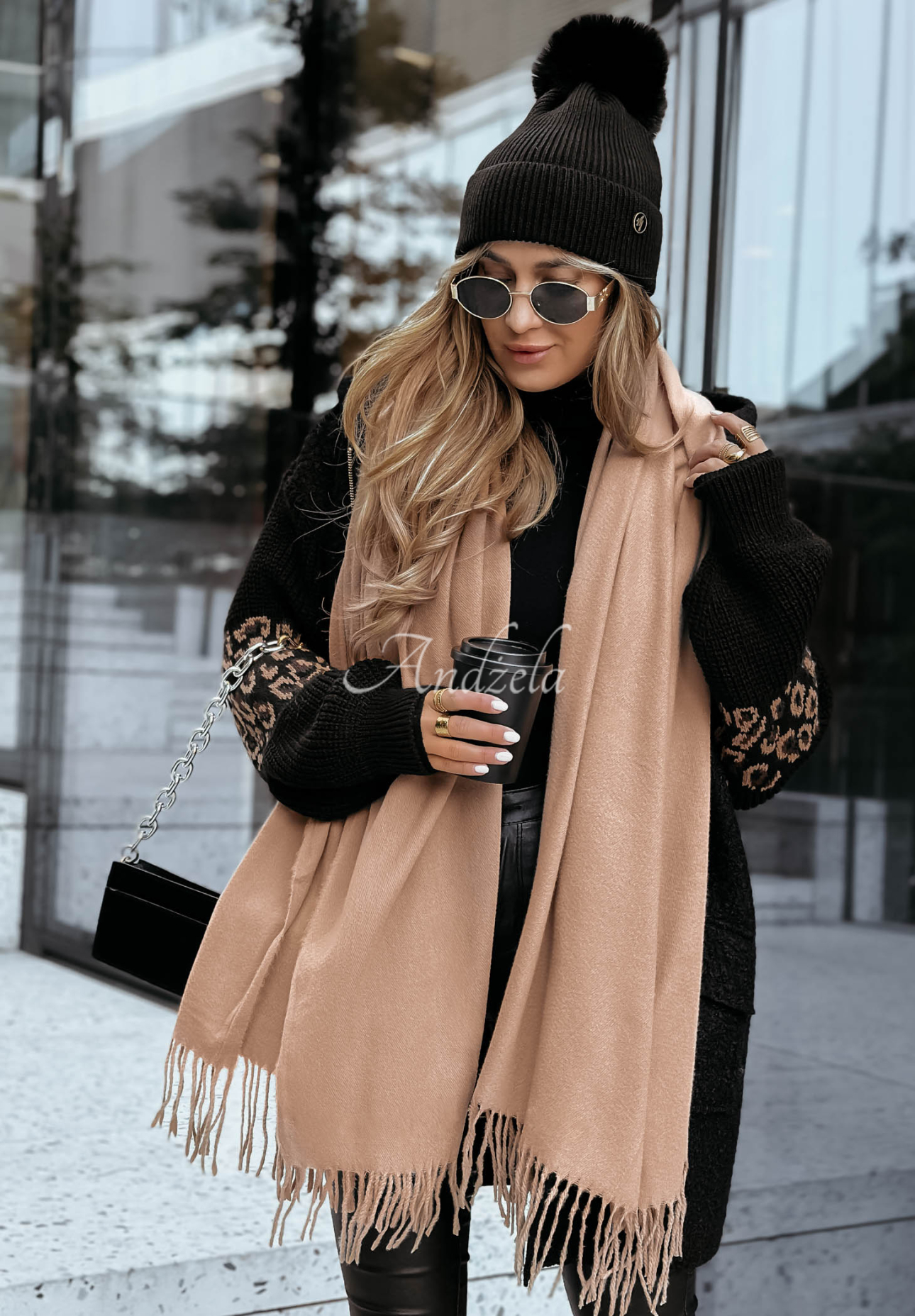 Šál so strapcami Closer To Heaven béžový