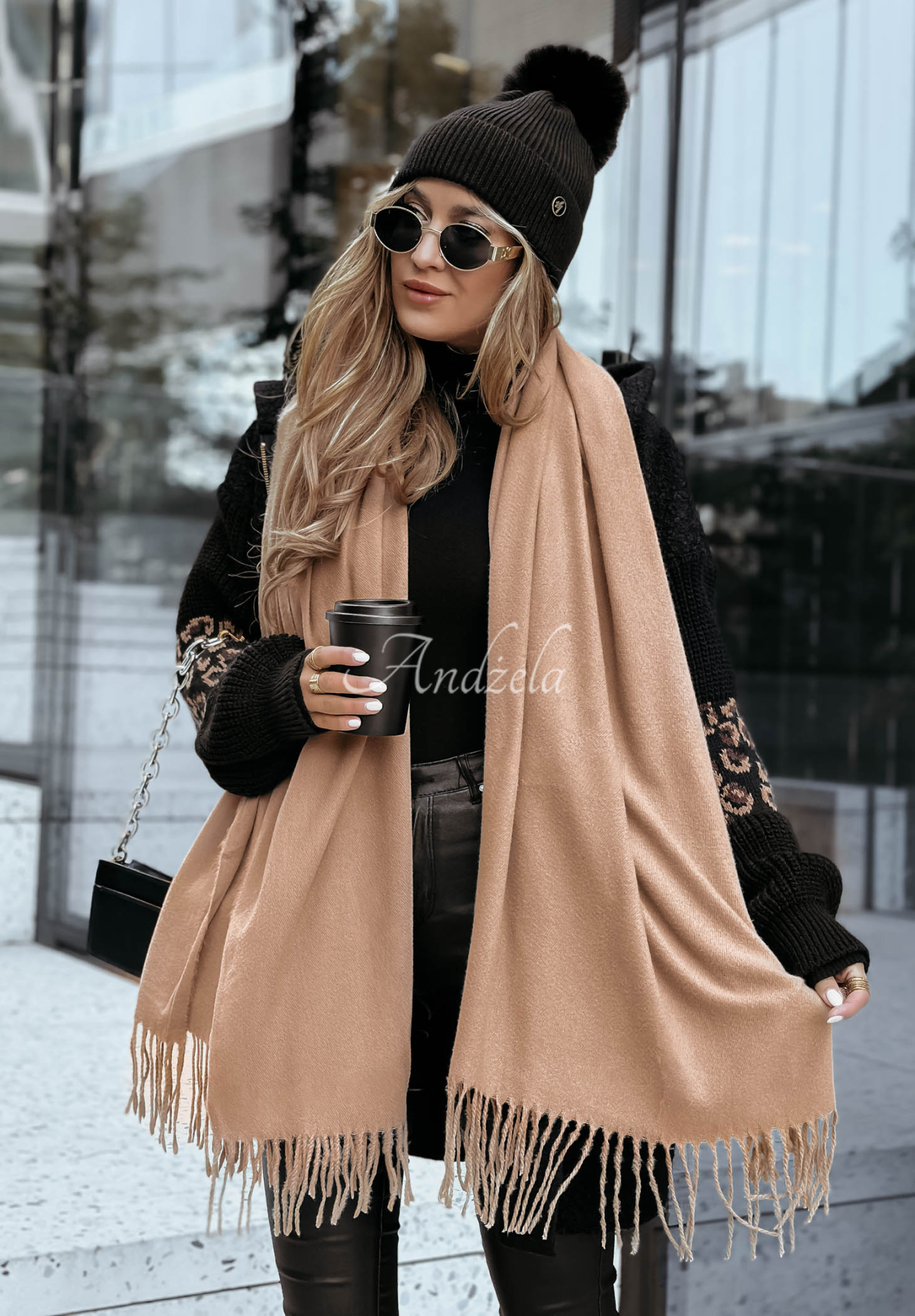 Šál so strapcami Closer To Heaven béžový