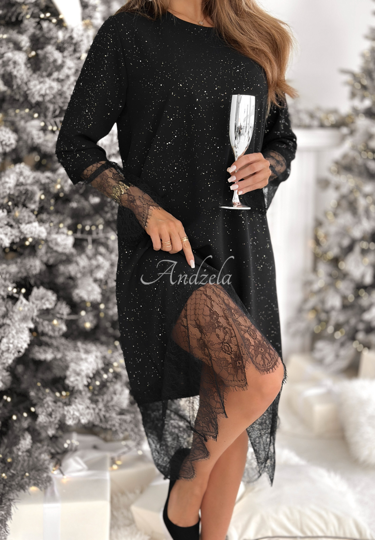 Lesklé šaty midi s čipkou Ask Me Later čierna