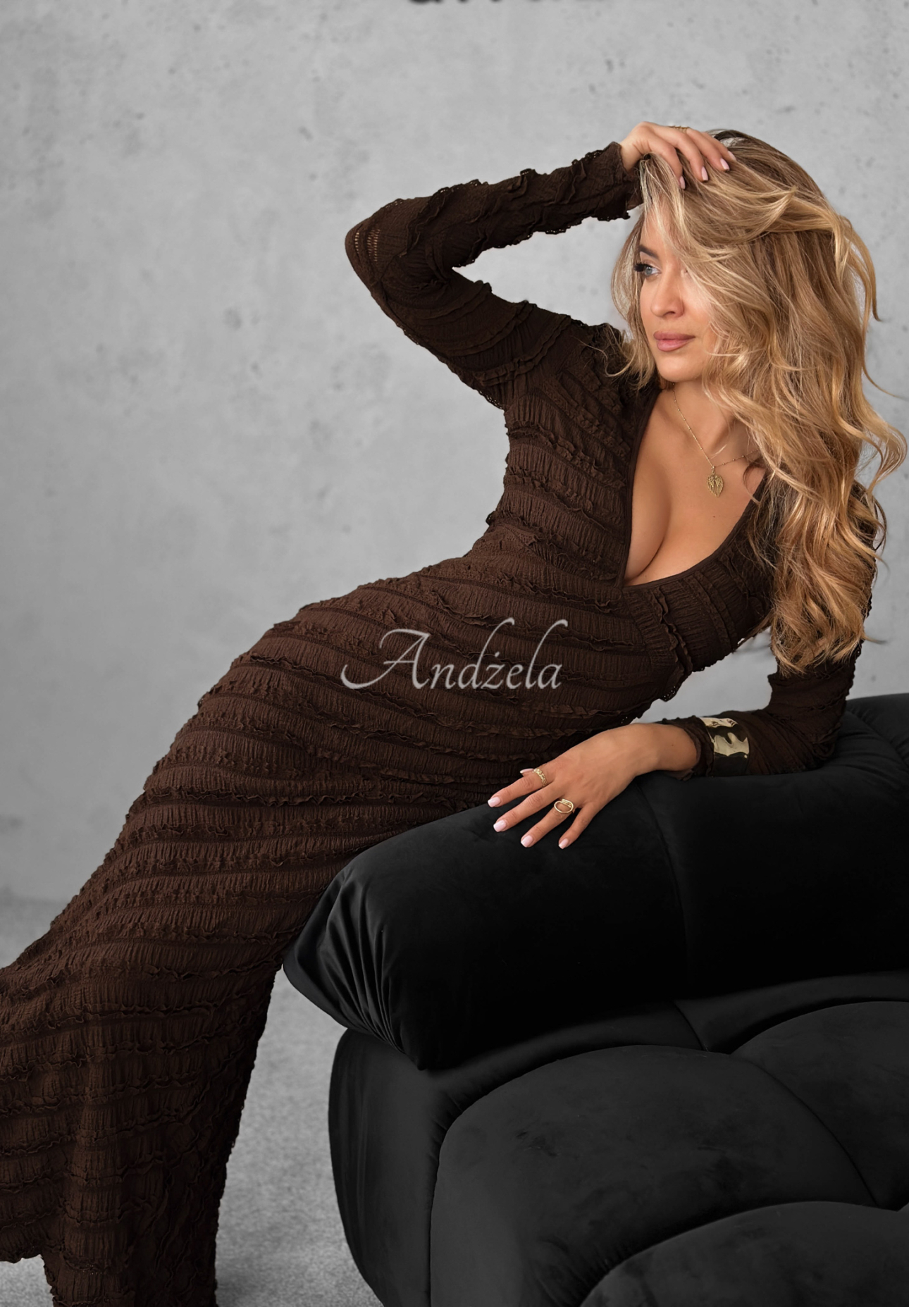 Šaty maxi s volánmi Still Miss You čokoládová