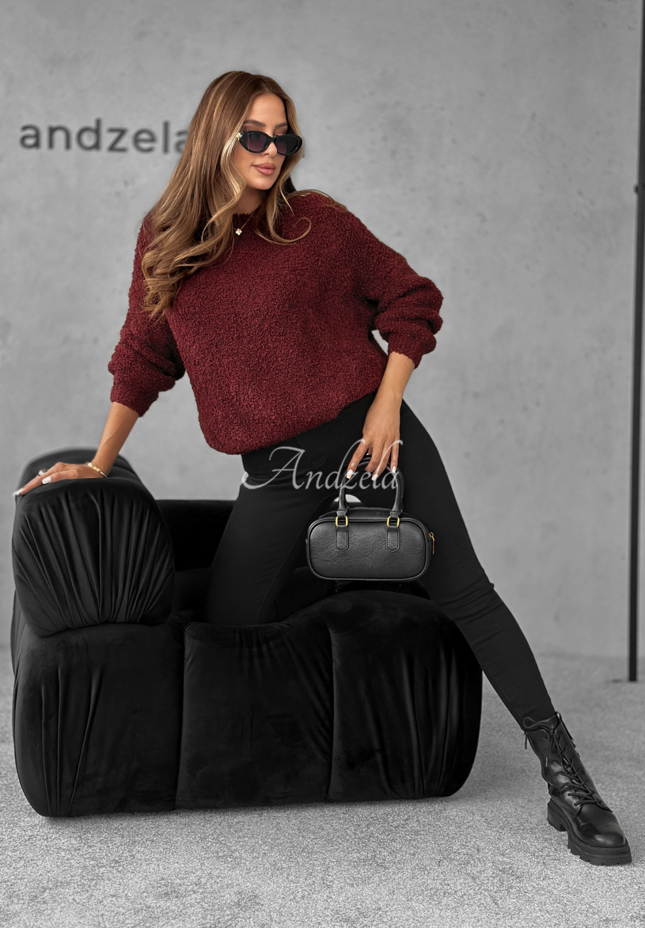 Sveter s mohérom a vlnou Cuddly Companion bordová