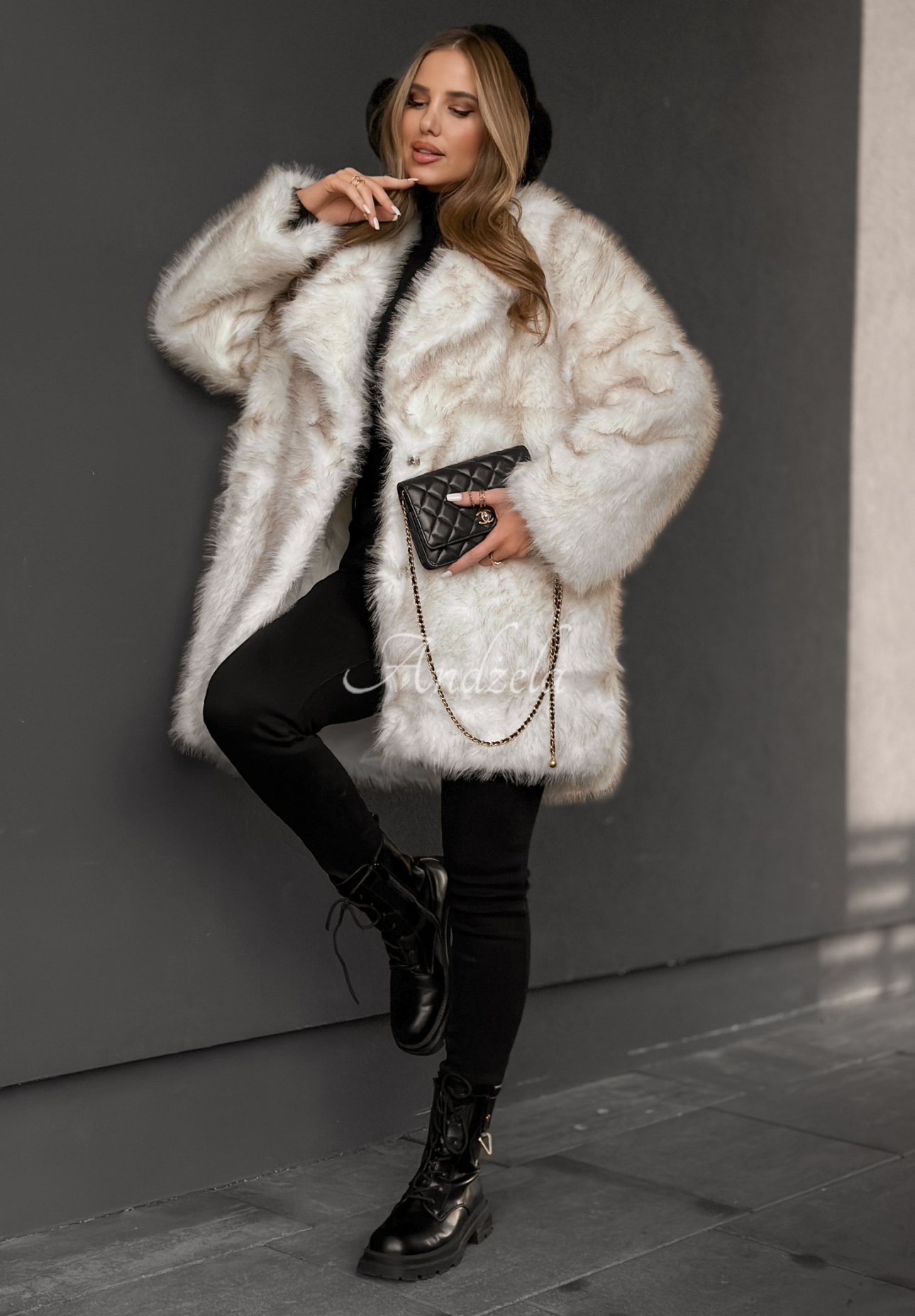 Kabát kožúšok s golierom Chestnut Hill ecru