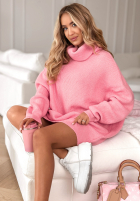 Dzianinowa Šaty z golfem New In Town ružová