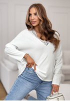 Ľahký Sveter z dekoltem i koronką Cozy Cloud Biela