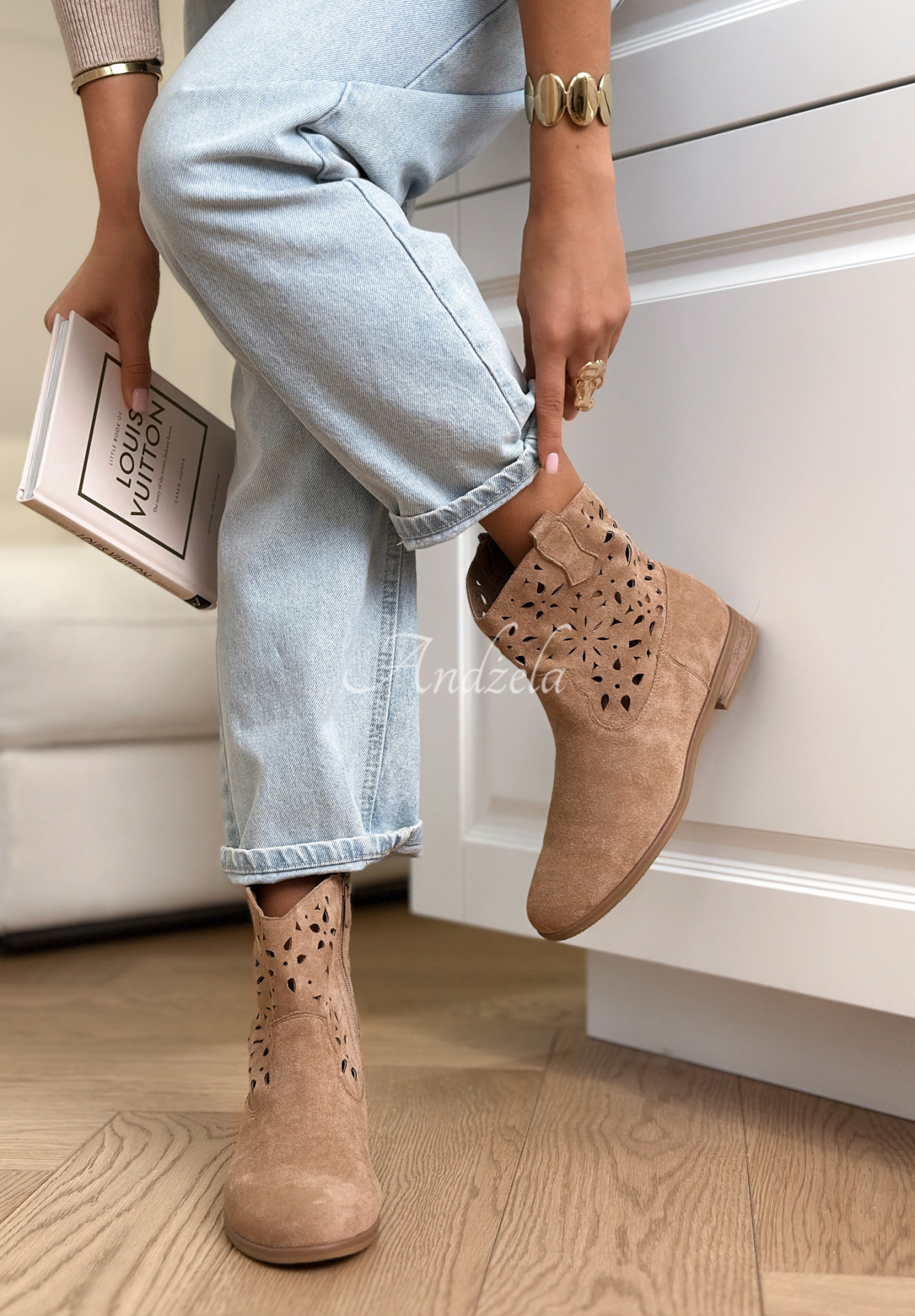 Semišové ažúrové členkové čižmy Good Times Roll béžové