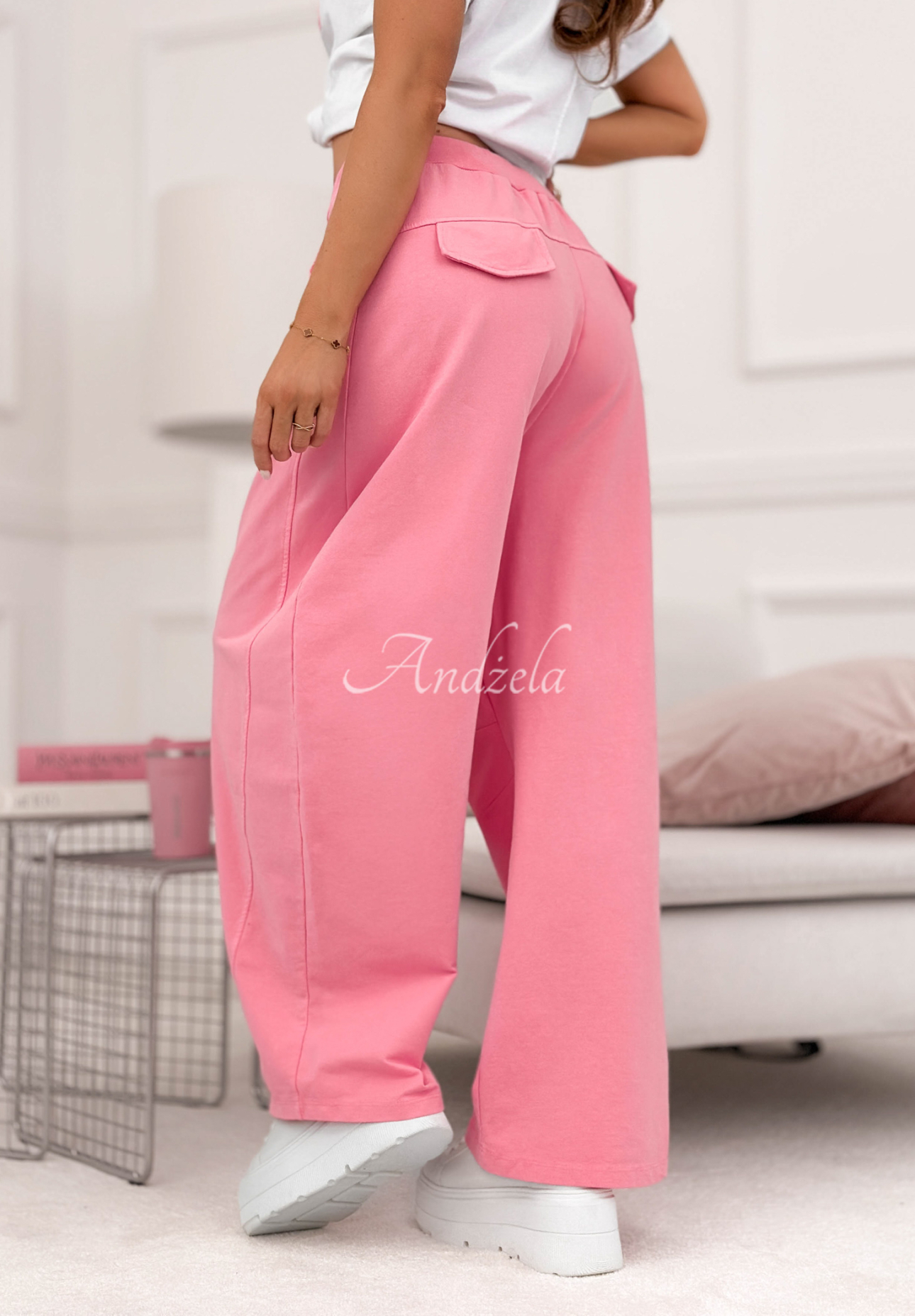 Bavlnené tepláky wide leg The Game Changed ružové