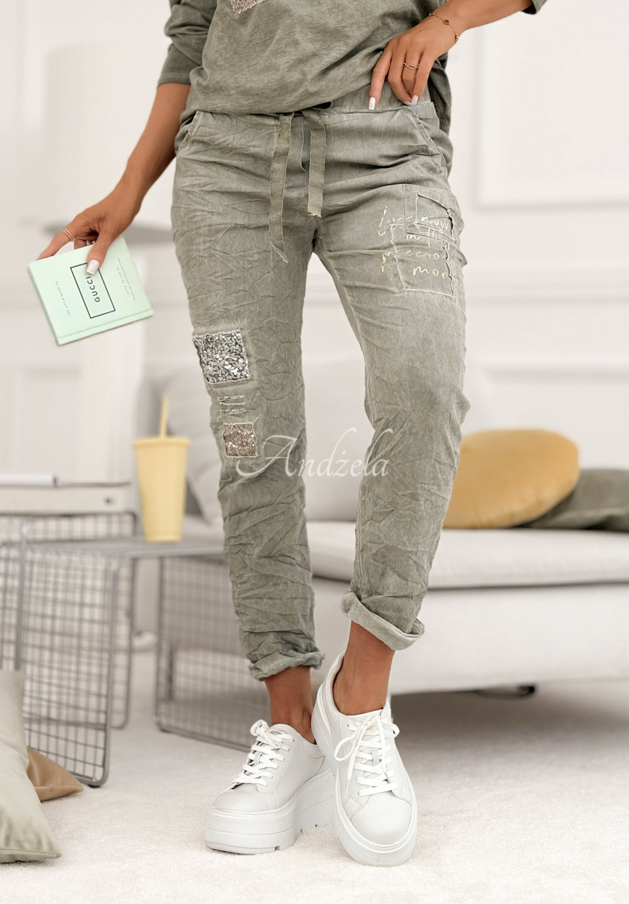 Látkové nohavice z viskózy s flitrami Perfectly Imperfect sivé