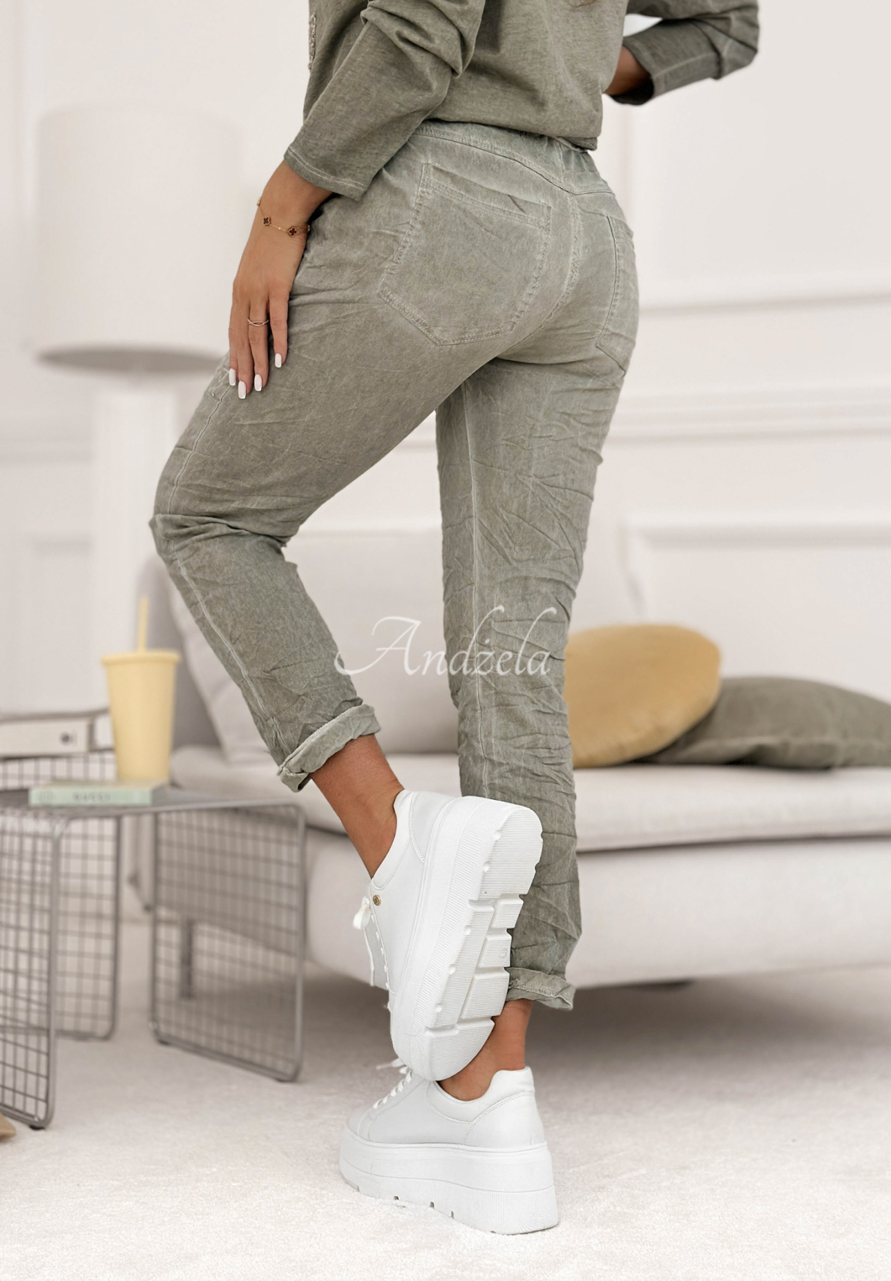 Látkové nohavice z viskózy s flitrami Perfectly Imperfect sivé