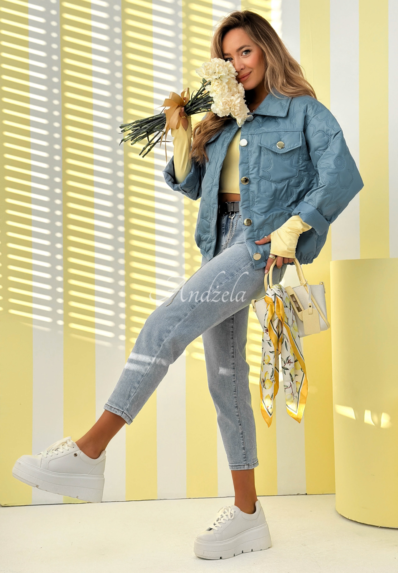 Krátka prešívaná bunda Spring Sings blankytná