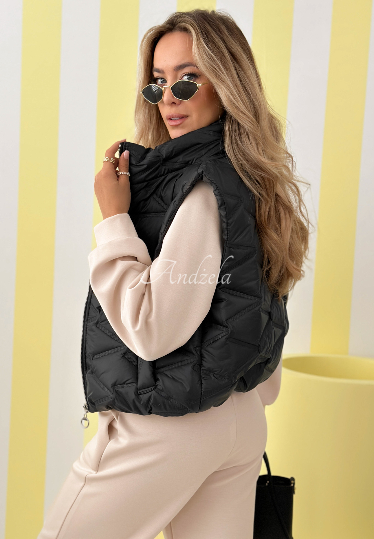 Krátka prešívaná vesta Spring Cloud čierna