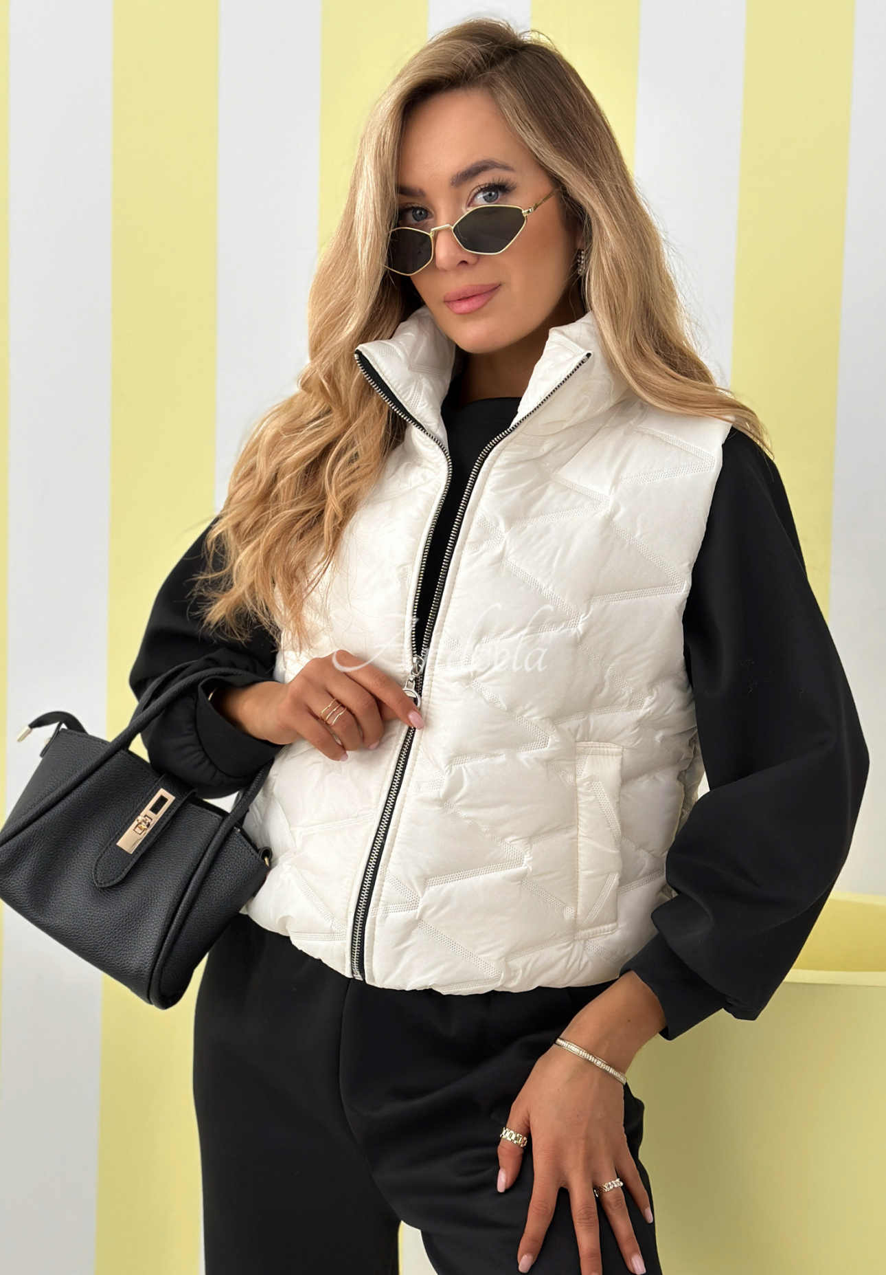 Krátka prešívaná vesta Spring Cloud ecru