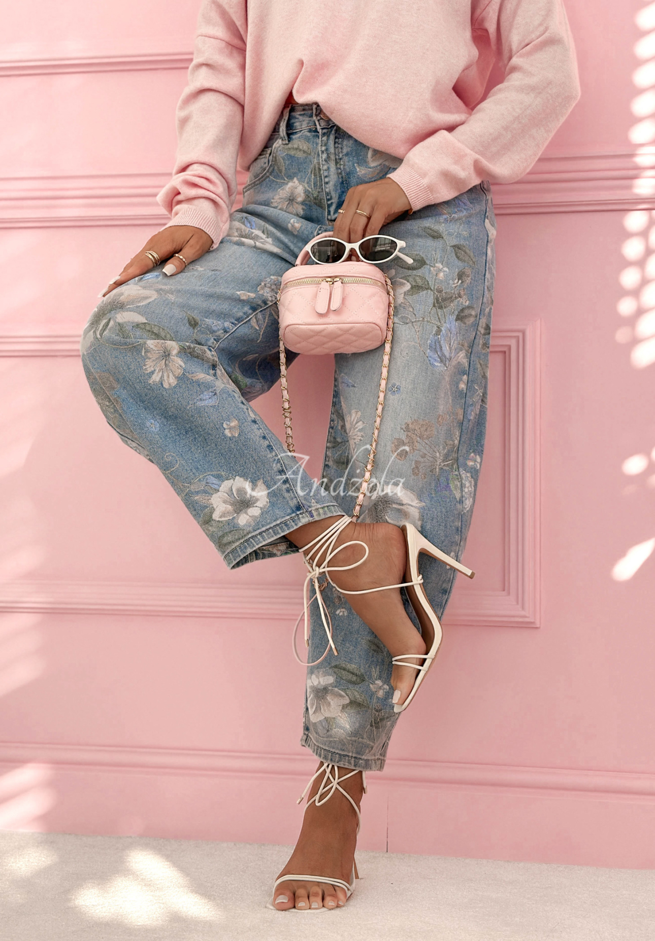 Džínsy balloon s kvetinovou potlačou Take Your Time modré