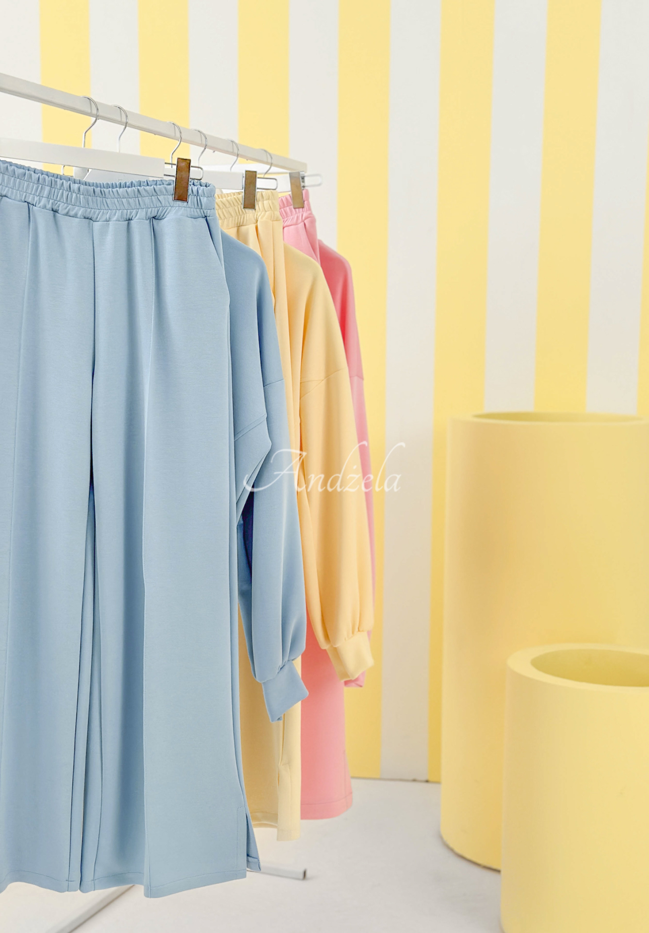 Viskózová tepláková súprava Full Of Motivation blankytný