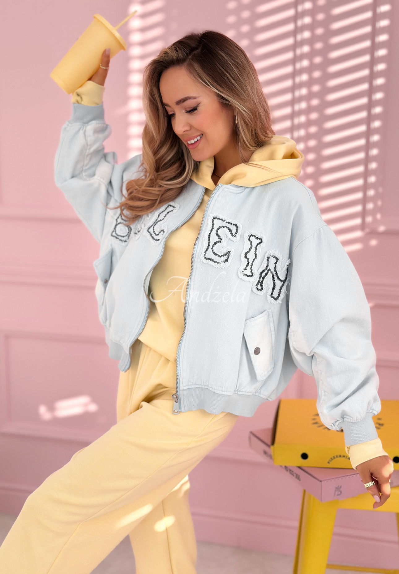 Bunda bombera s nášivkami The Rabbit Lady blankytná