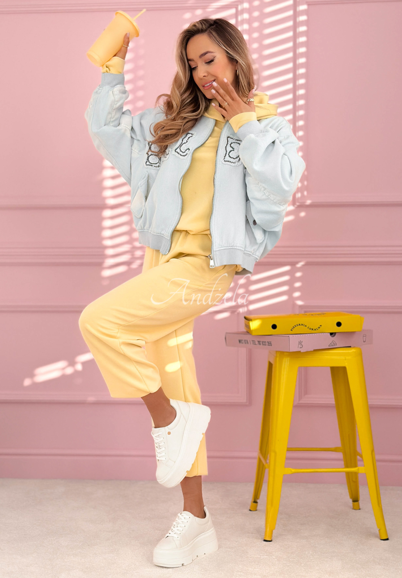 Bunda bombera s nášivkami The Rabbit Lady blankytná