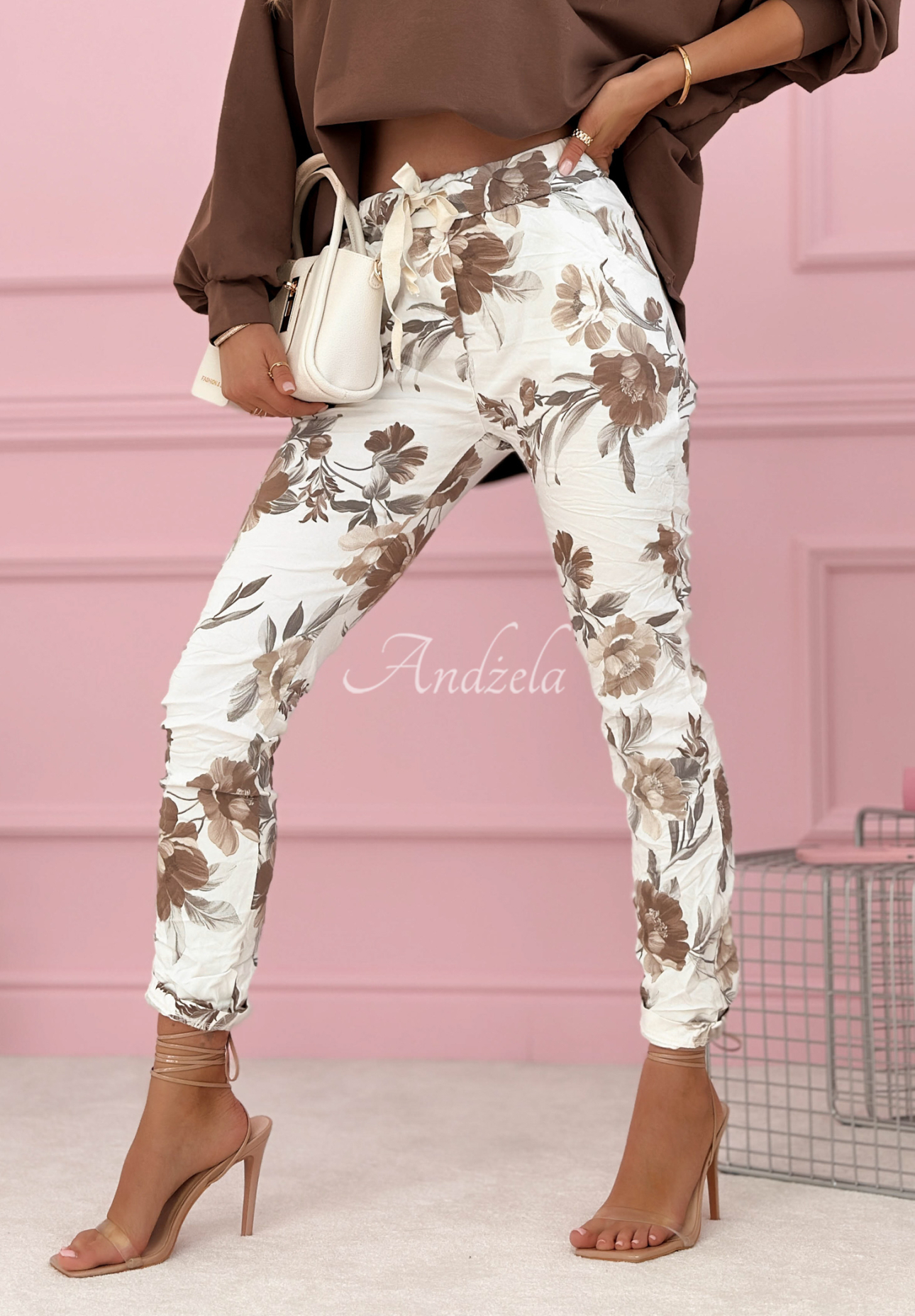 Látkové nohavice z viskózy s kvetmi Every Flower biele