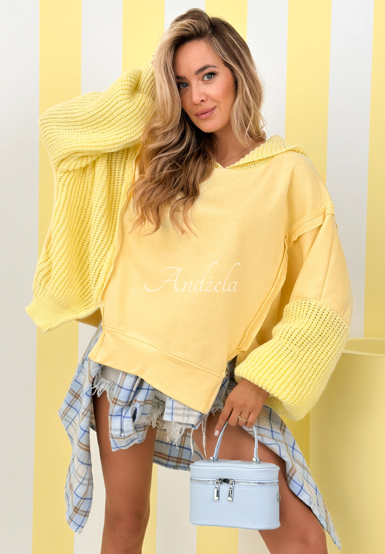 Bavlnená mikina s pletenou kapucňou a rukávmi Think About It žltá