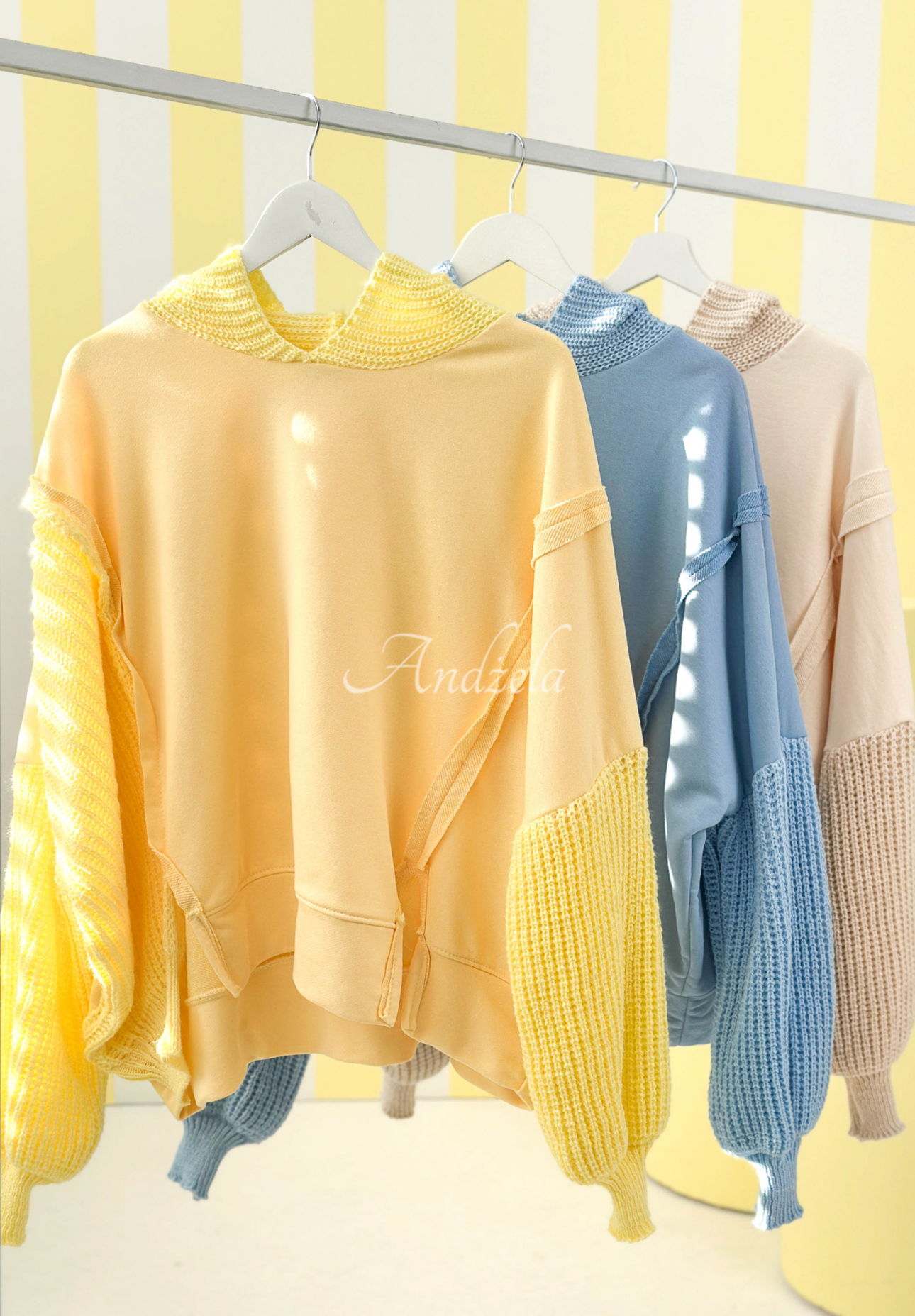 Bavlnená mikina s pletenou kapucňou a rukávmi Think About It béžová