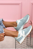 Sneakersy Running Towards You biele