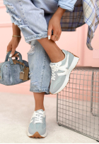 Sneakersy Running Towards You biele