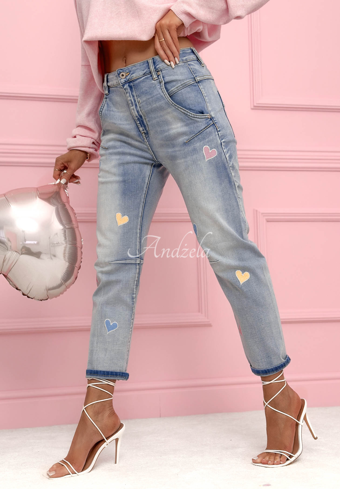 Džínsy mom fit si srdiečkami Colorful Hearts svetlomodré