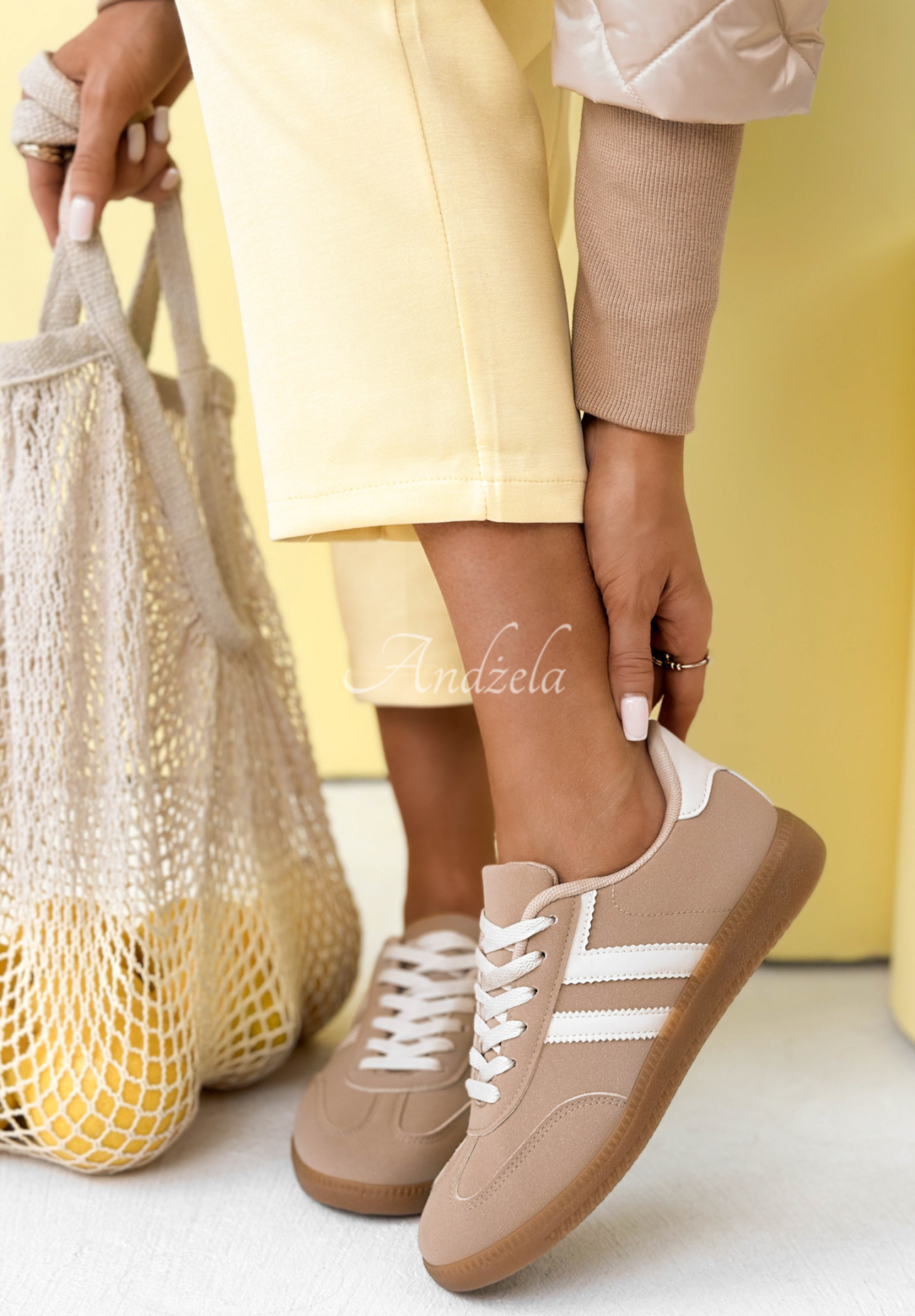 Tenisky Walking On Flowers béžové