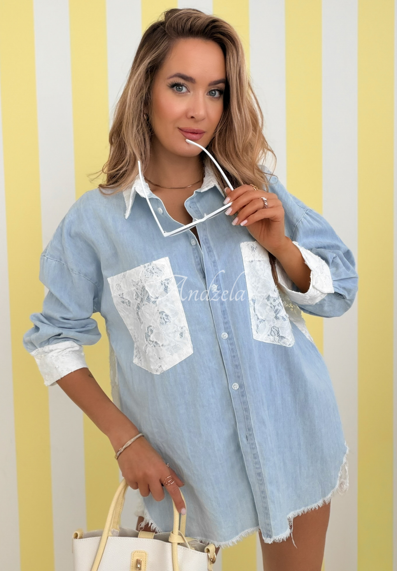 Džínsvá košeľa s čipkou We Look Alike  svetlomodrá