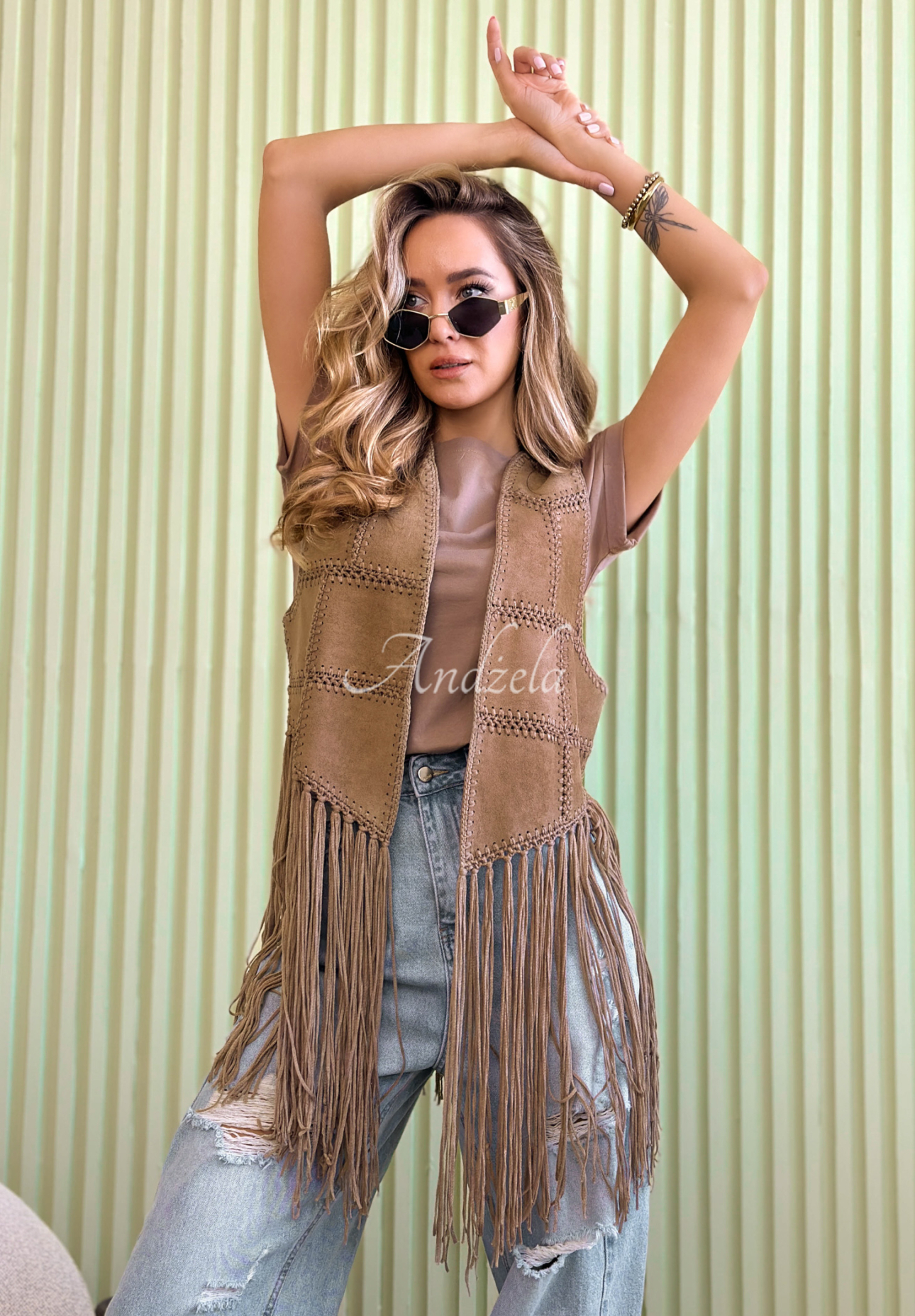 Semišová vesta so strapcami Rocky Mountain ťavia