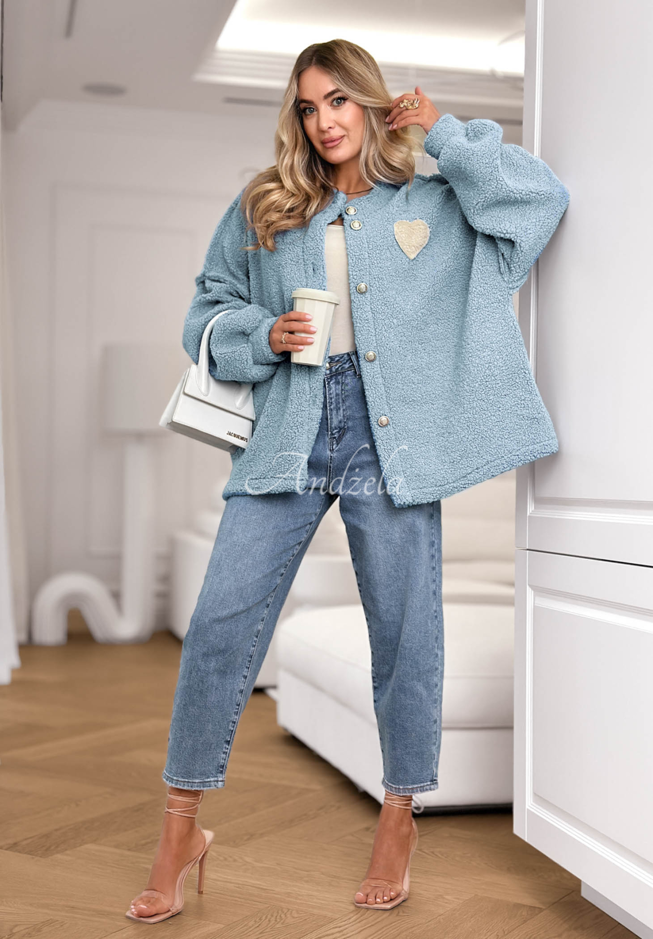 Krátka bunda sherpa kožúšok April Feels blankytná