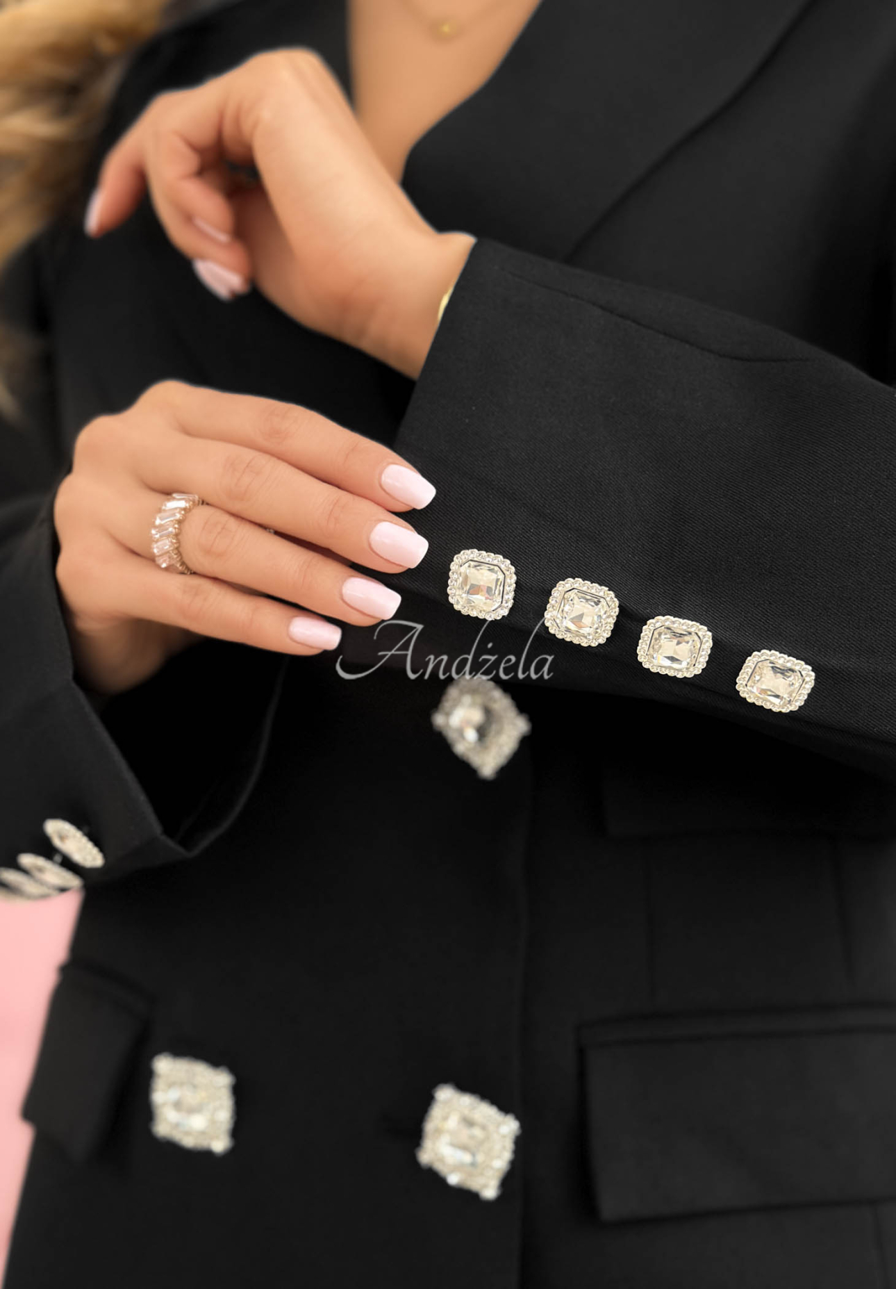 Šaty sako s naberanými rukávmi a bavlnou Avenelle čierna