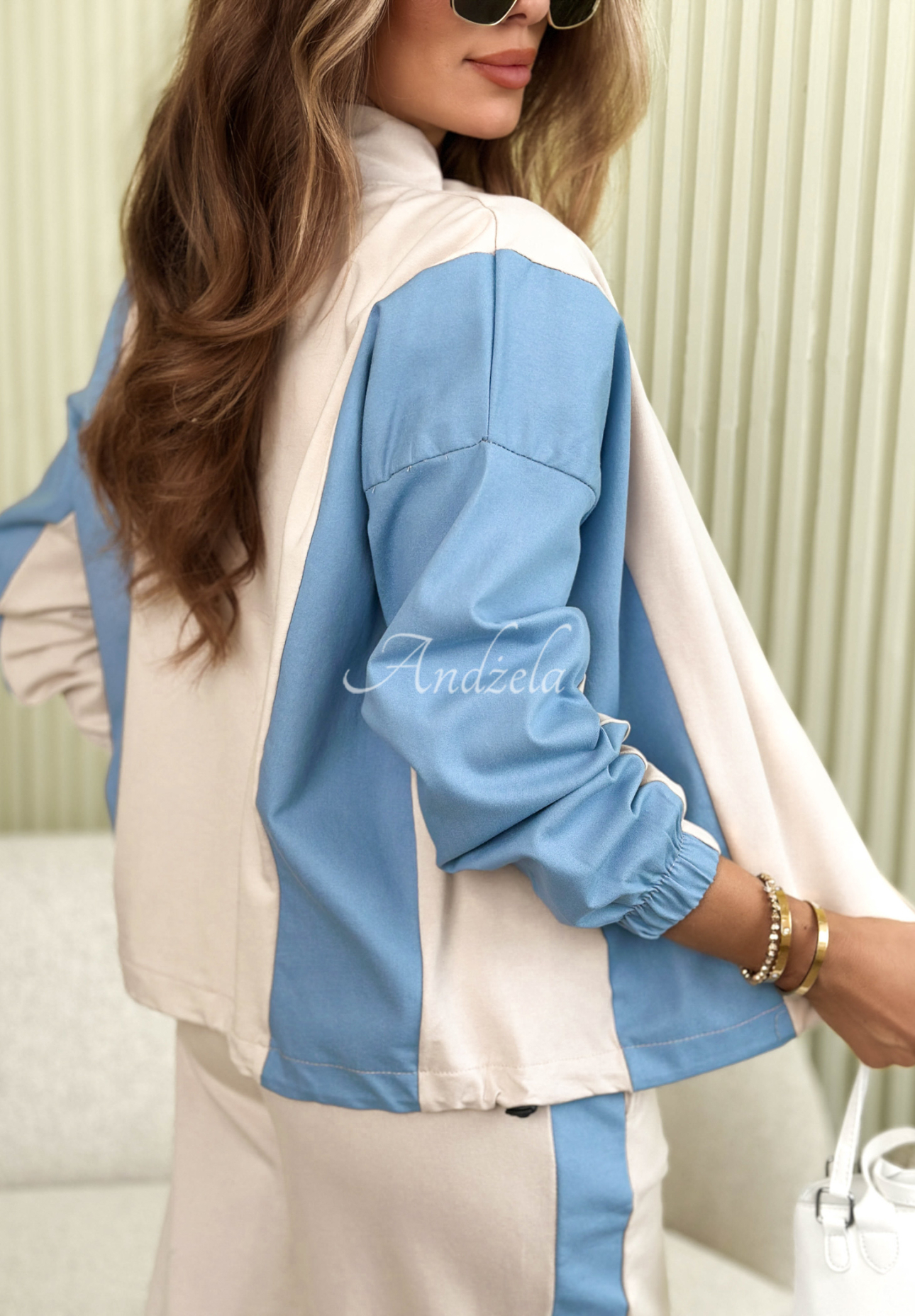 Bavlnená tepláková súprava s pruhmi Spring Into Action  béžový