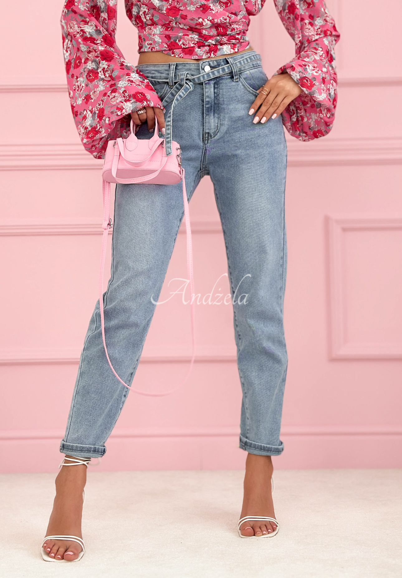 Džínsy mom fit s opaskom Valerio svetlomodré