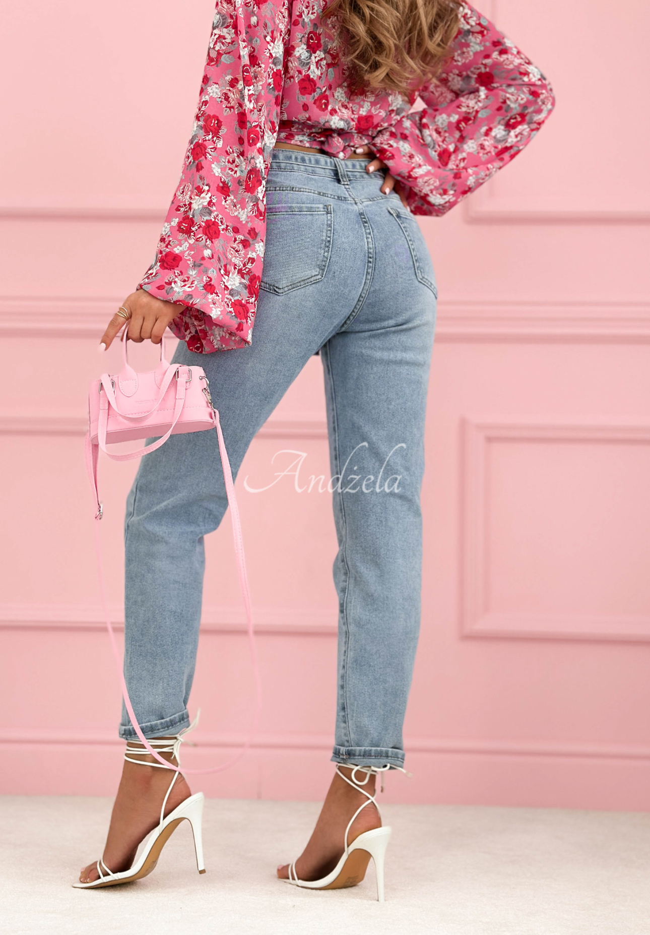 Džínsy mom fit s opaskom Valerio svetlomodré