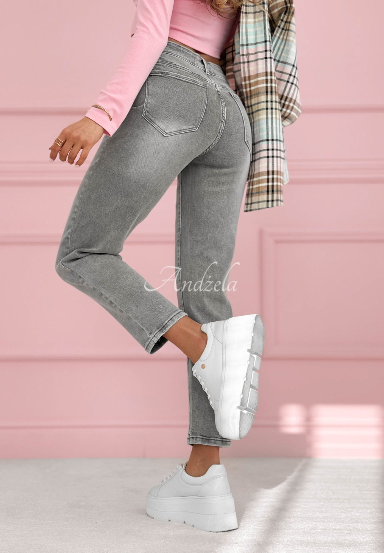 Džínsy mom fit Wait Here svetlosivé