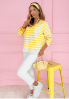 Sveter w paski z koronką Leonor biało-blankytný