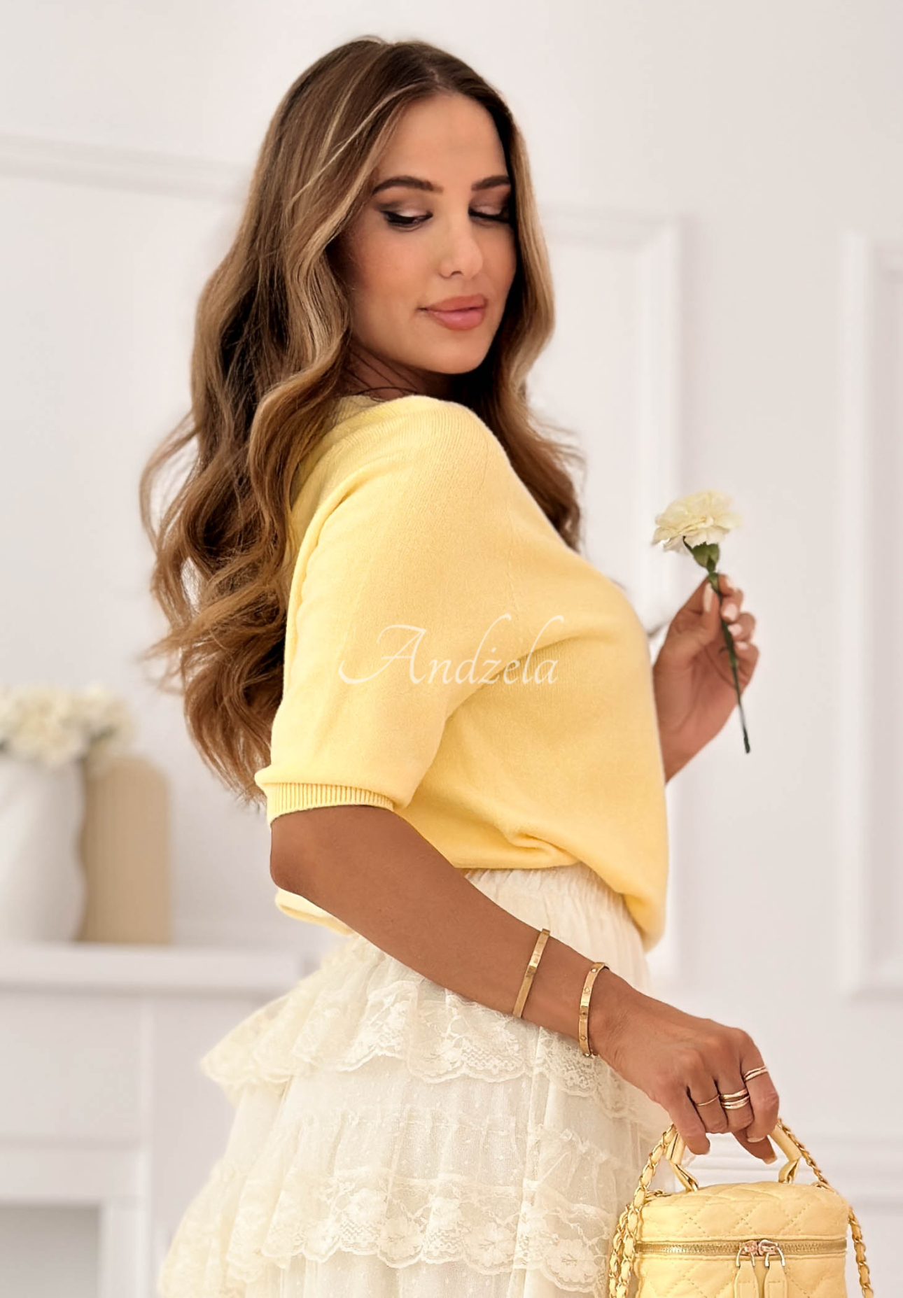 Ľahký viskózový sveter s krátkymi rukávmi Better With You žltá