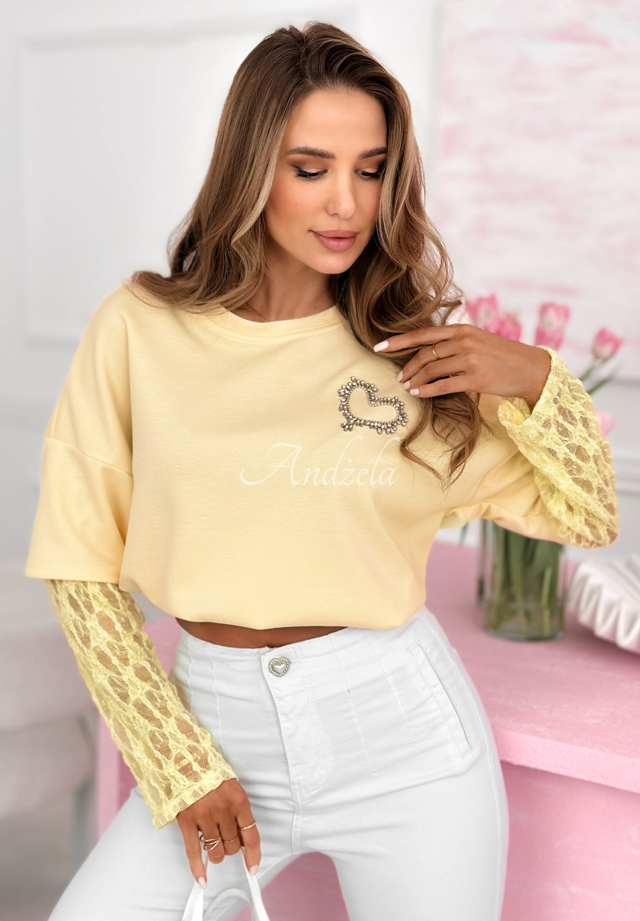 Viskózová mikina s čipkovanými rukávmi a srdiečkom Addison žltá