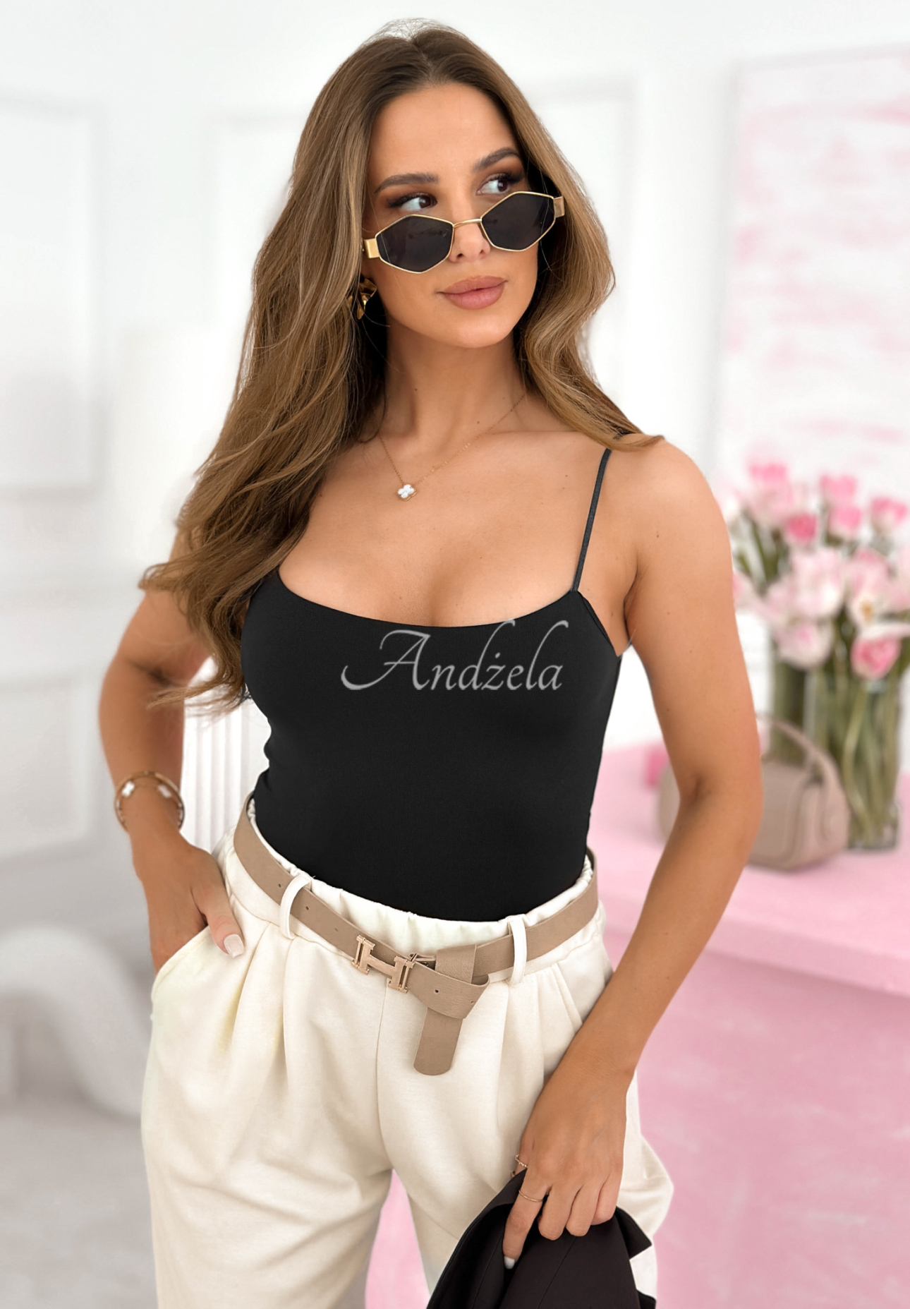 Top na ramienka Adelle čierne