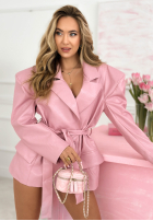 Skórzana Sako z szerokimi ramionami i paskiem Aveline čierna