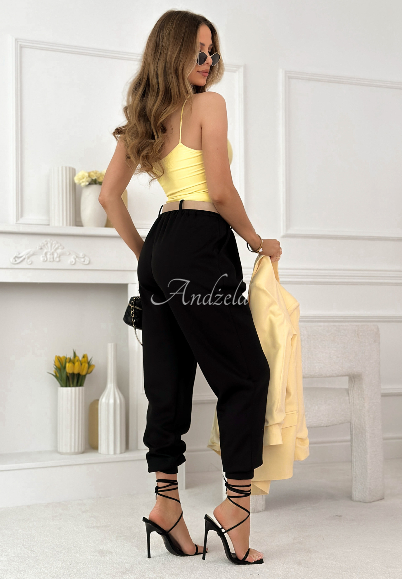 Viskózové jogger nohavice s opaskom I Chose It čierne