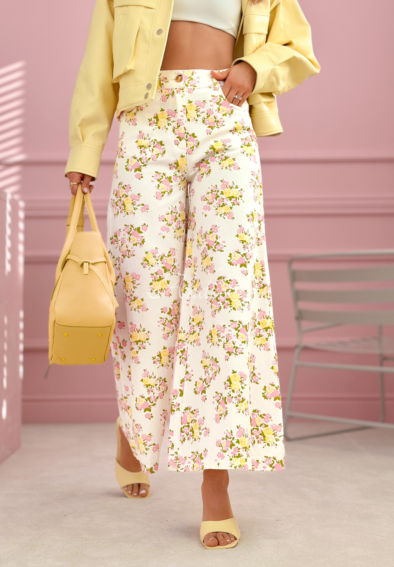 Kvetinové džínsy La Flora biele