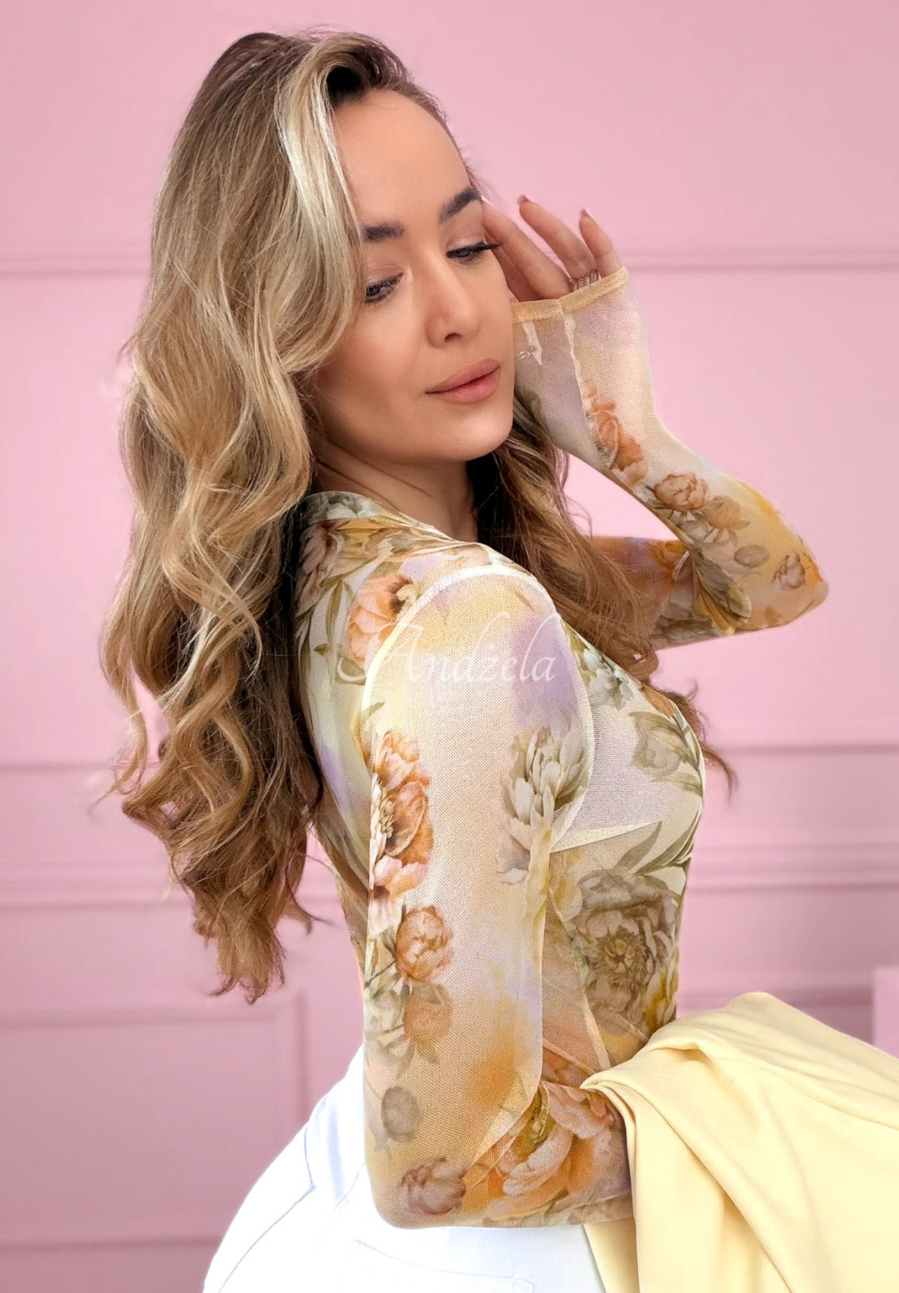 Sieťované body s kvetmi Skylar žlté