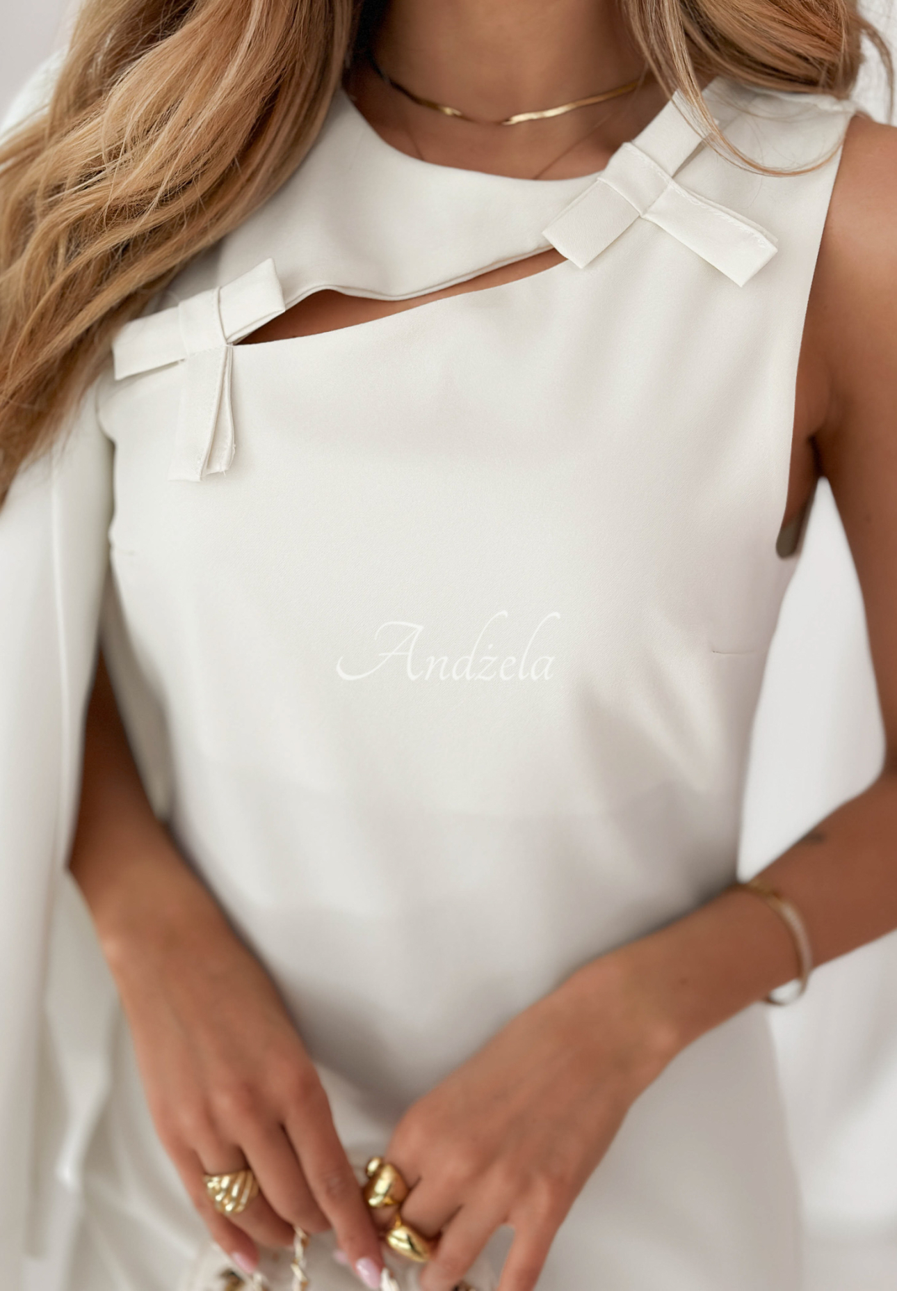 Elegantné minišaty s mašličkami Whisper In My Ear Biela