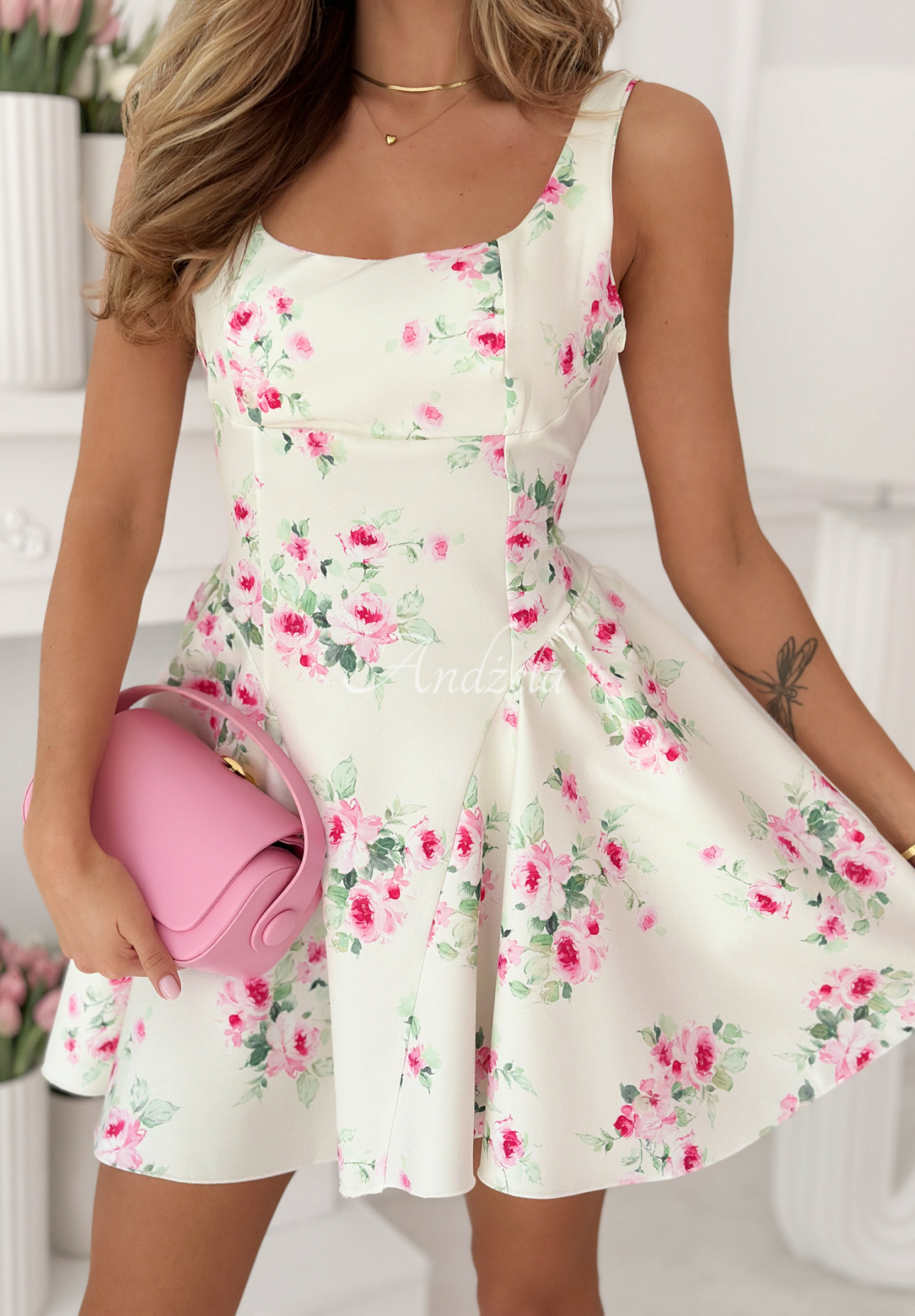 Rozšírené šaty mini na ramienkach Belladonna ecru