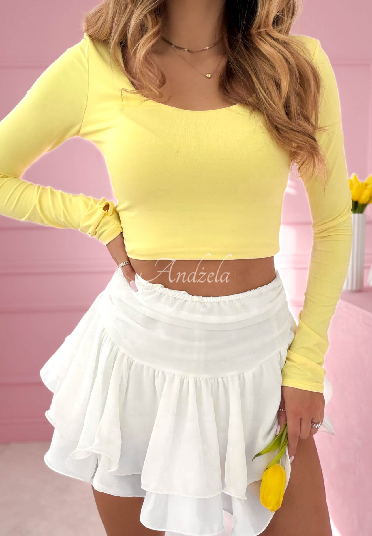 Sukňo-šortky s volánikom All Over Again Biela