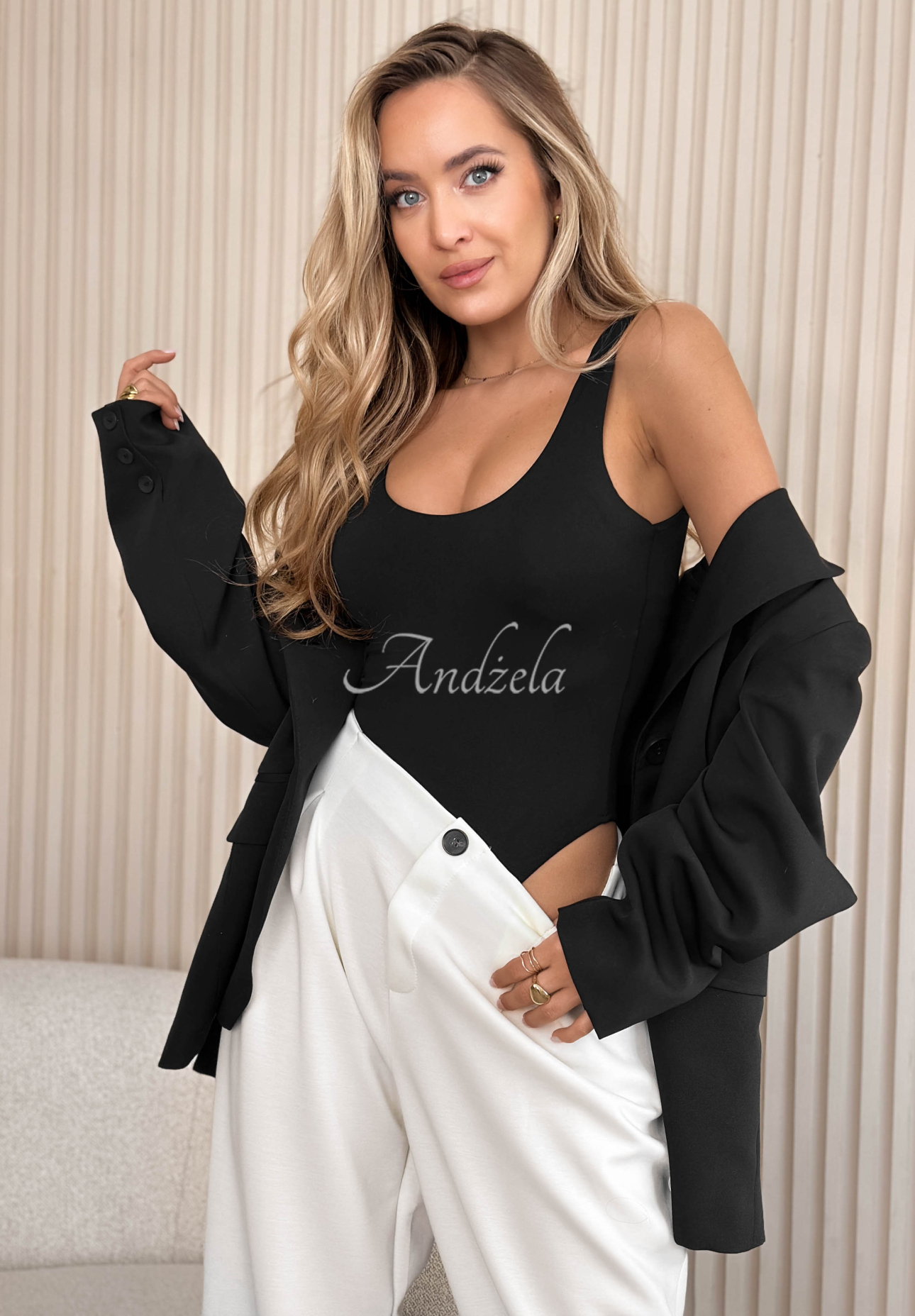 Body na ramienka Hold My Heart čierne