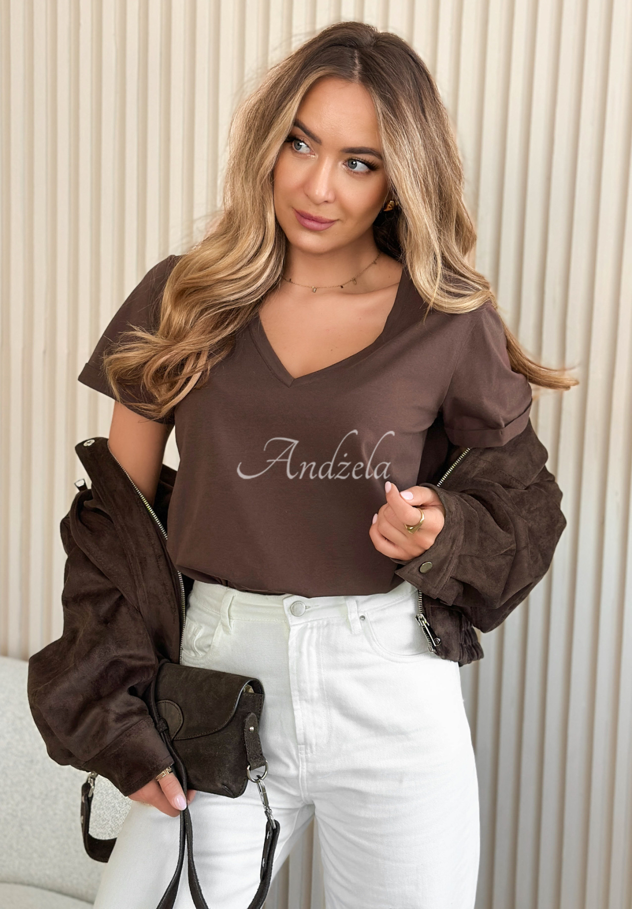 Bavlnené tričko s výstrihom Mariella čokoládový