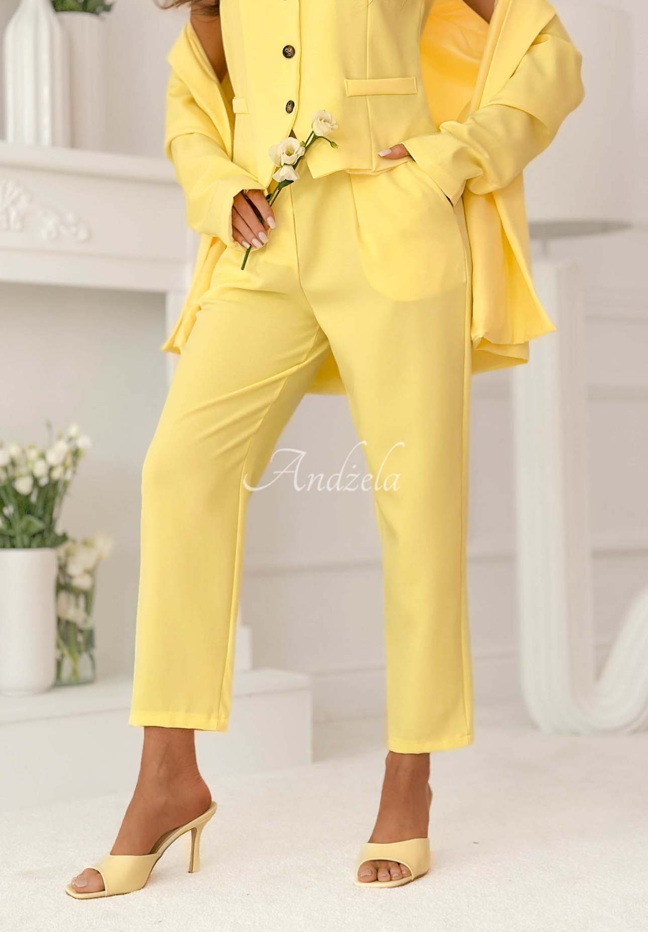 Elegantné cigaretové nohavice s opaskom Cordelia žlté